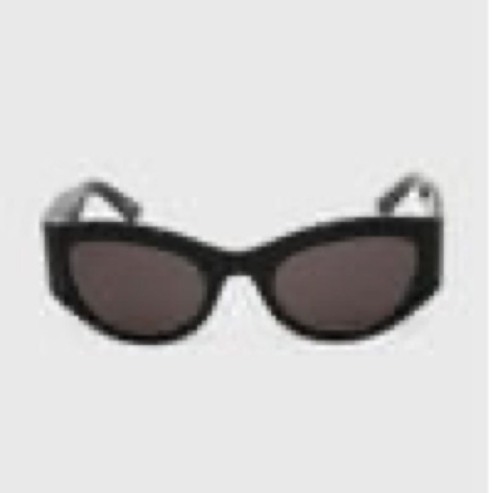 Balenciaga Sleek Black Sunglasses - Picture 4 of 10
